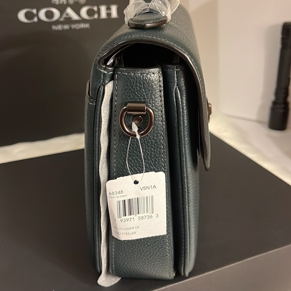 SOLD🇨🇦!! Coach Cassie in Pine Green - Picture 6 of 13